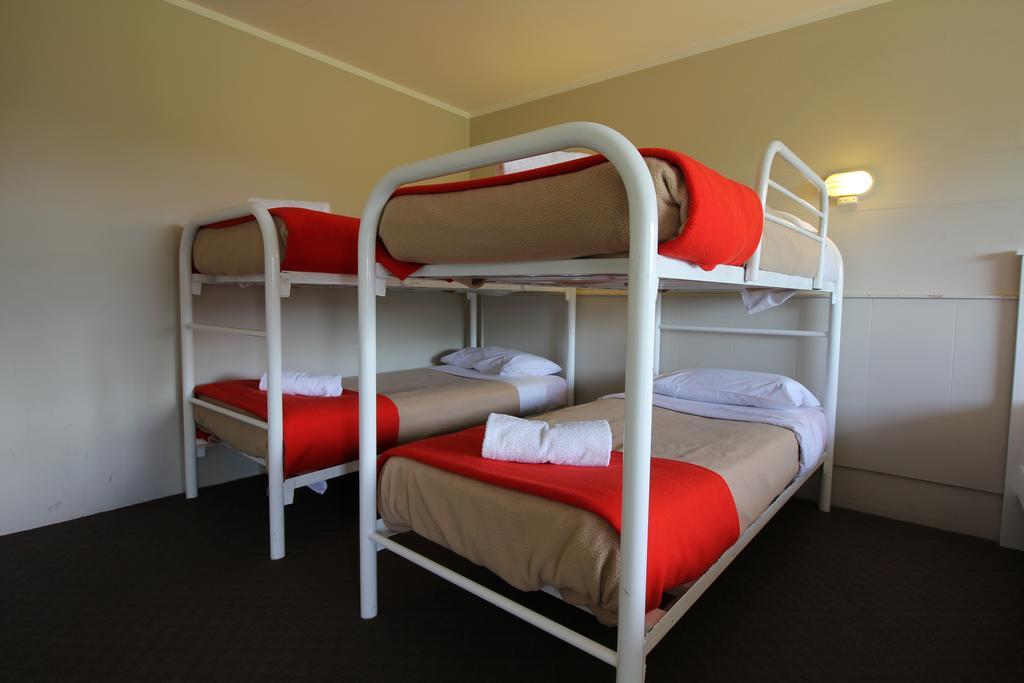 Snowy Mountains Resort And Function Centre Адаминаби Стая снимка