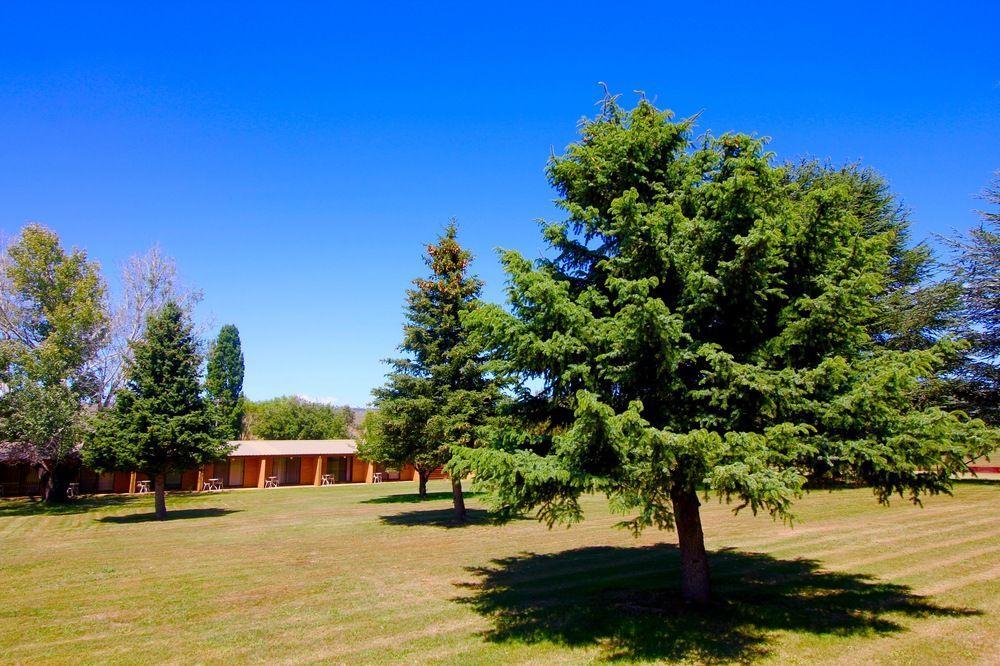 Snowy Mountains Resort And Function Centre Адаминаби Екстериор снимка