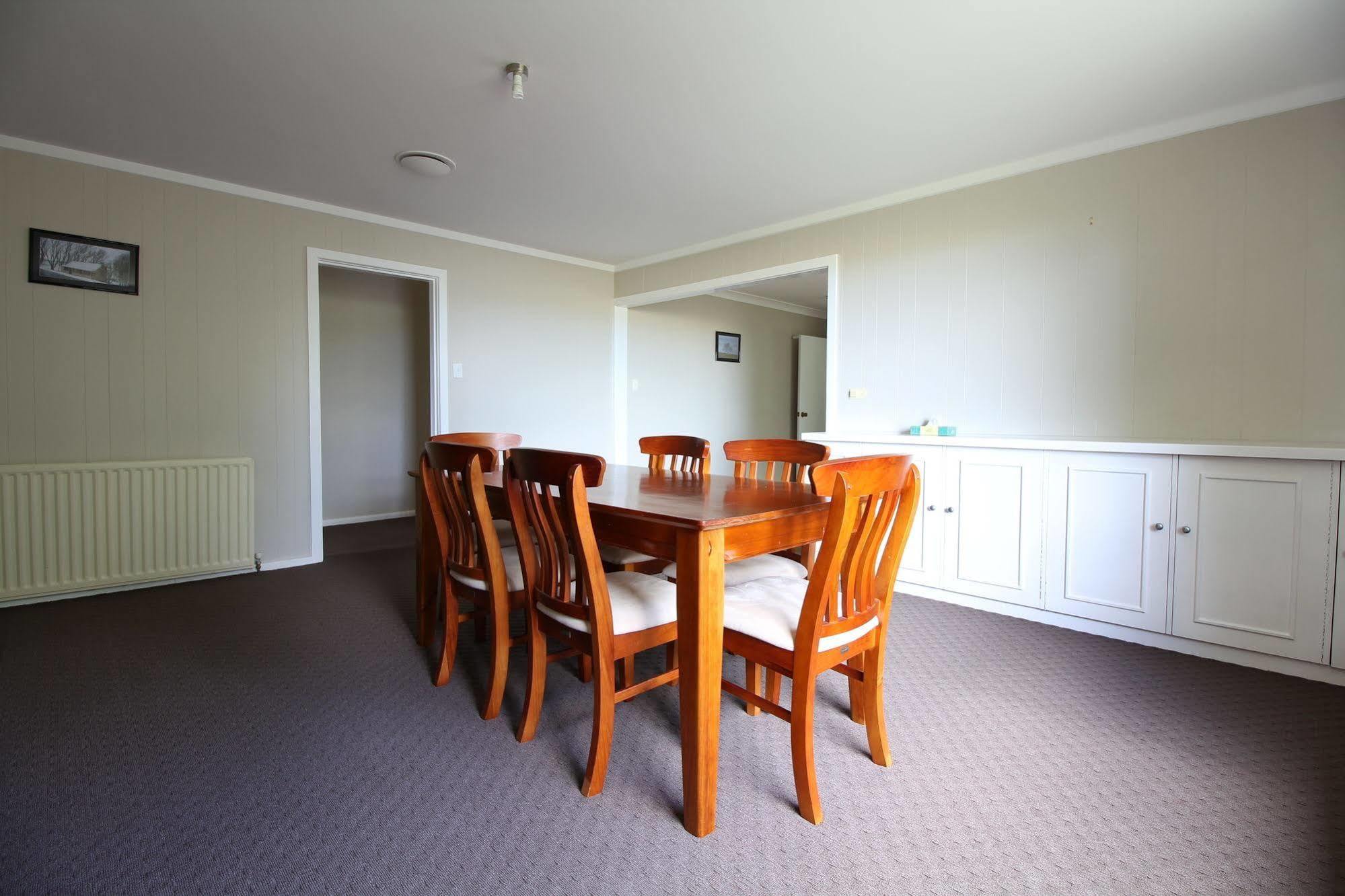 Snowy Mountains Resort And Function Centre Адаминаби Екстериор снимка