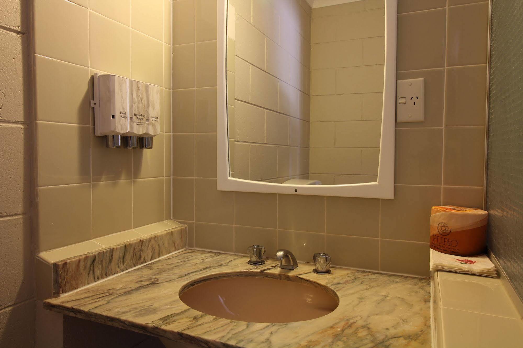 Snowy Mountains Resort And Function Centre Адаминаби Екстериор снимка