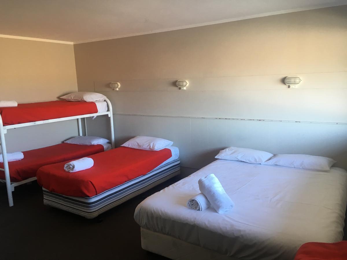 Snowy Mountains Resort And Function Centre Адаминаби Екстериор снимка